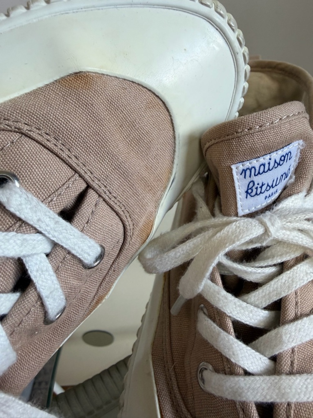 MAISON KITSUNÉ Beige High-Top Sneakers with Colorful Fox Patch - Picture 7 of 11